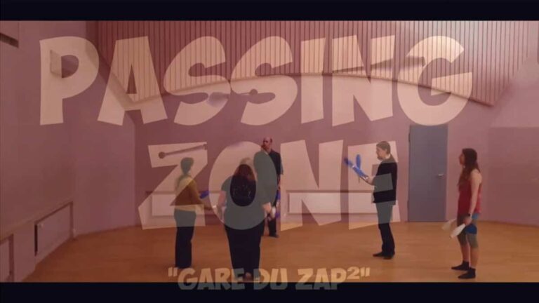People practicing "Gare du Zap^2" passing with juggling clubs in a spacious room. - Passing Zone
